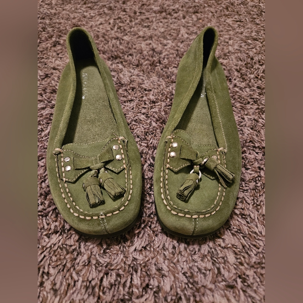 Aerosoles Women's Soft Green Loafers